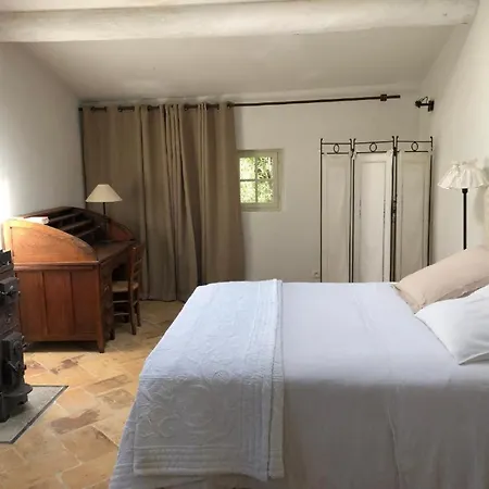 - De 100m2 Avec 2 Et Terrace - Possibilite Table D'hote Bed & Breakfast Boisseron