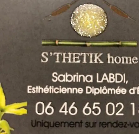 - De 100m2 Avec 2 Et Terrace - Possibilite Table D'hote *